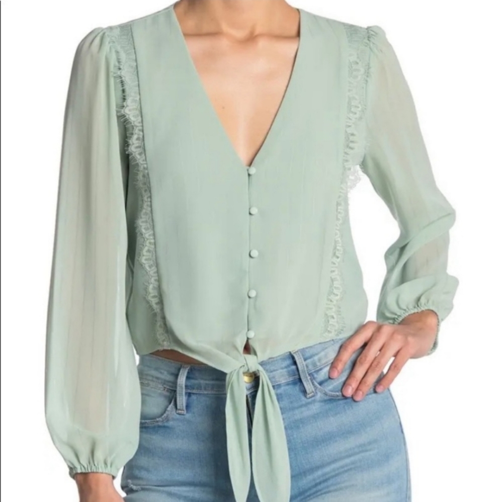 NWOT/Wayf Nordstrom Lace Trim Tie ButtonFront Long Sleeve Blouse/ Size Medium - Picture 1 of 5